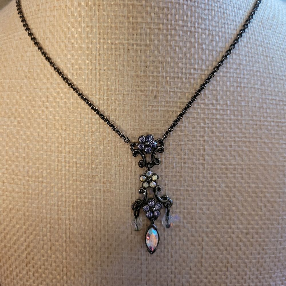 Elegant Silver and Purple Necklace
